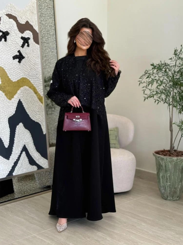 عباية رتيل بقماش كريب الفخامة مع دانتل بشك ملكي 3